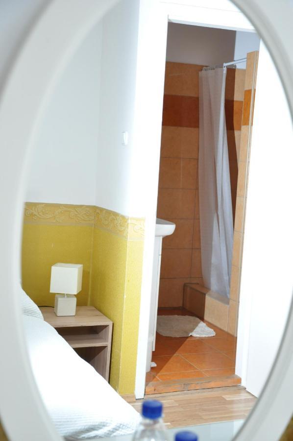 Gloriett Panzio Bed & Breakfast Fertoboz ภายนอก รูปภาพ