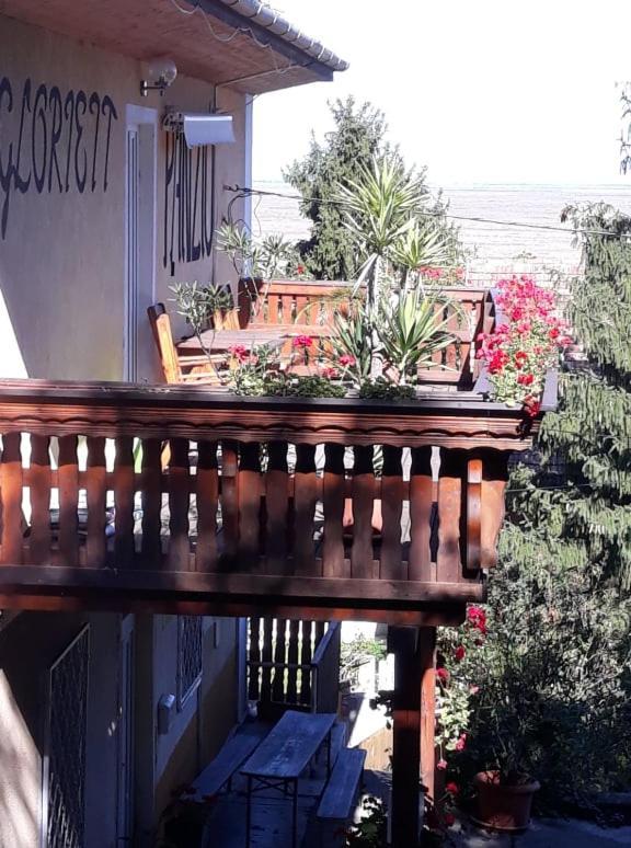 Gloriett Panzio Bed & Breakfast Fertoboz ภายนอก รูปภาพ